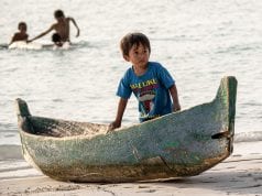 Tawa Riang Anak Pantai Ngurbloat Maluku Tenggara
