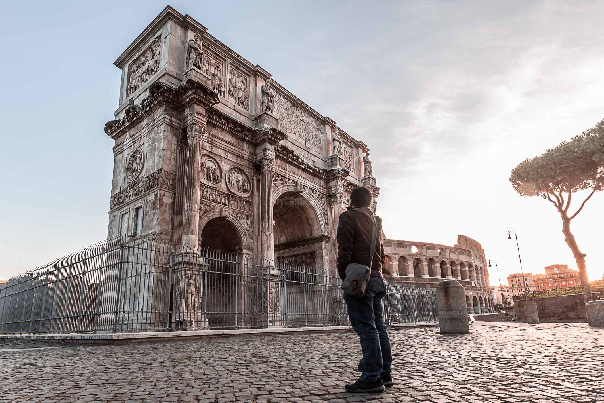 triumphal arch ; Arch of Constantine