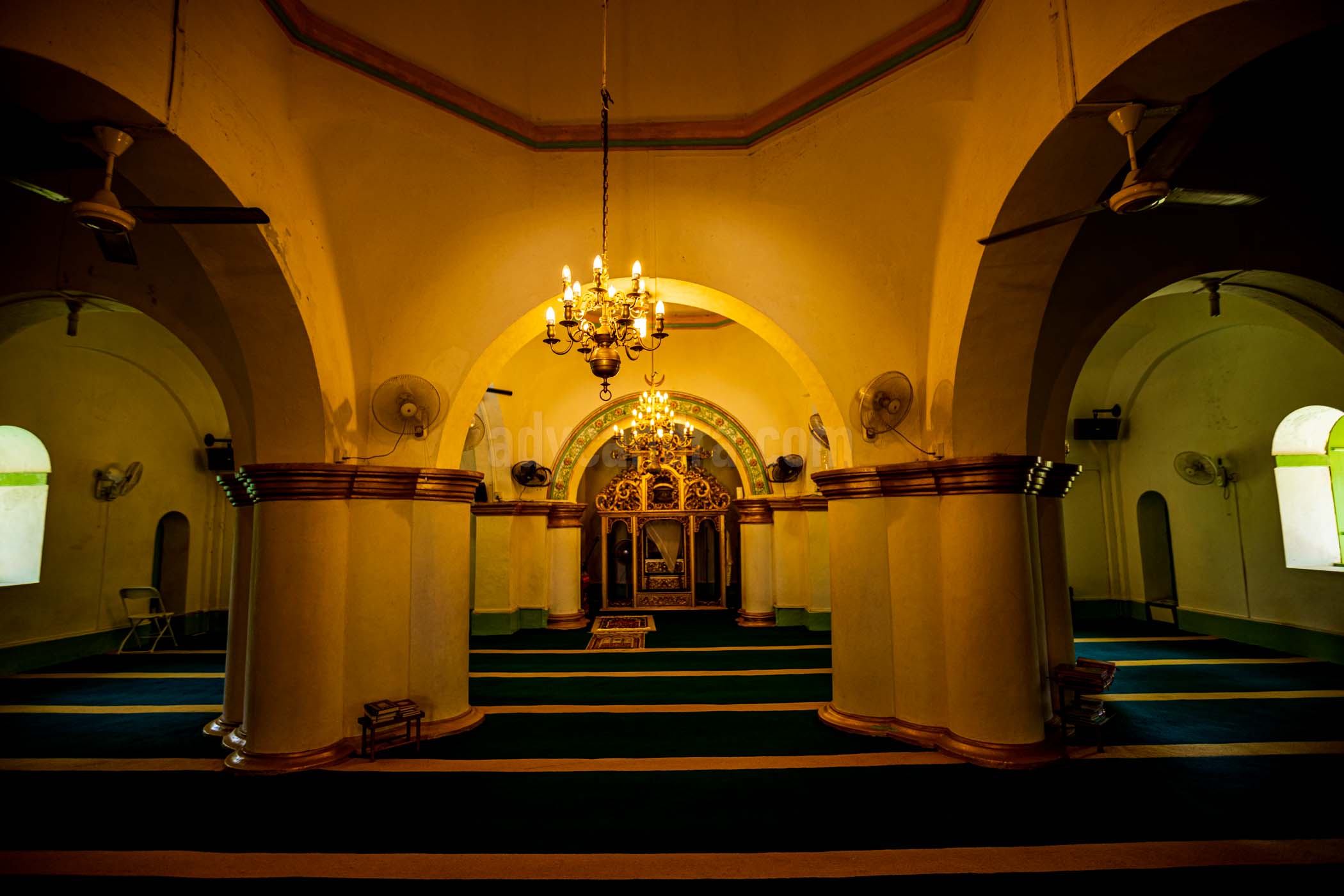 The mihrab of the Penyengat Mosque guides the direction toward the qibla.